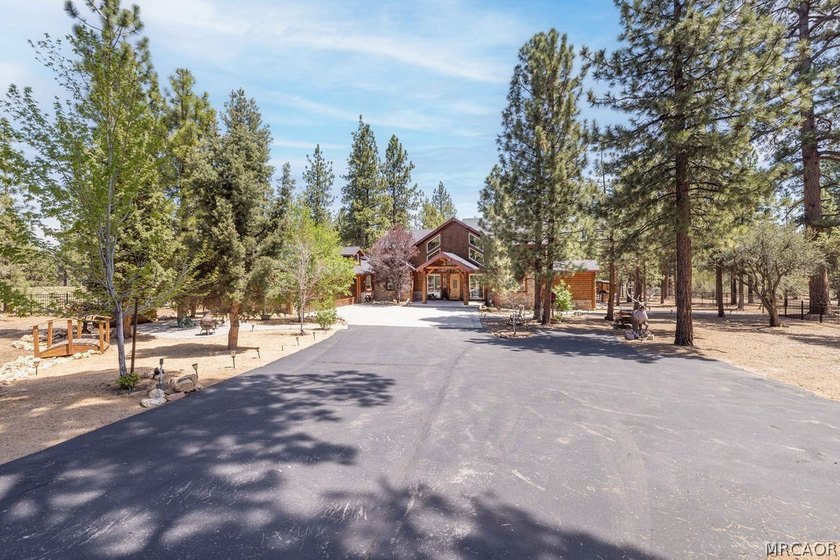 Meadowbrook Estates Custom Mountain Retreat! Set on over an acre - photo 46