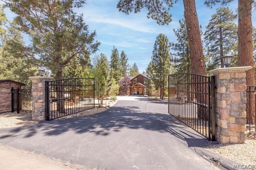 Meadowbrook Estates Custom Mountain Retreat! Set on over an acre - photo 49