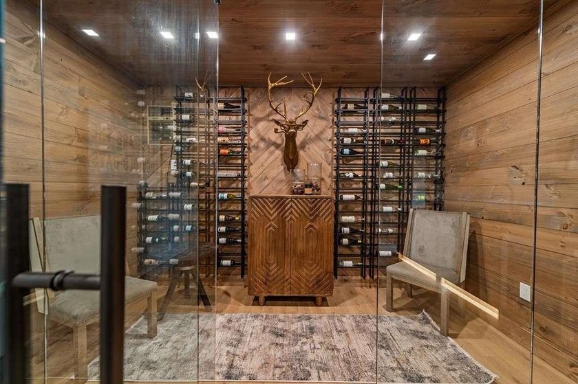 Welcome to this extraordinary mountain sanctuary within the - photo 50