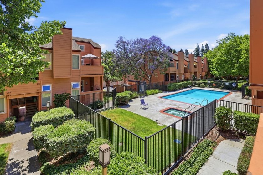 Charming ground floor condo in desirable Blossom Hill Valley - photo 28