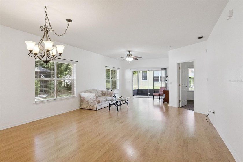 FABULOUS PRICE CORRECTION for this well-maintained 2-bedroom - photo 3