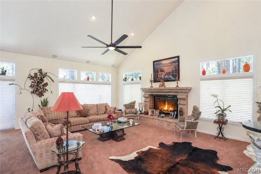 Custom Kawa Built Home on Exceptional Lot across from Lake with - photo 11