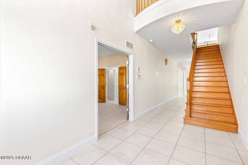 A LIFESTYLE THAT SELLS. JUST STEPS FROM DEEDED BEACH ACCESS - photo 11