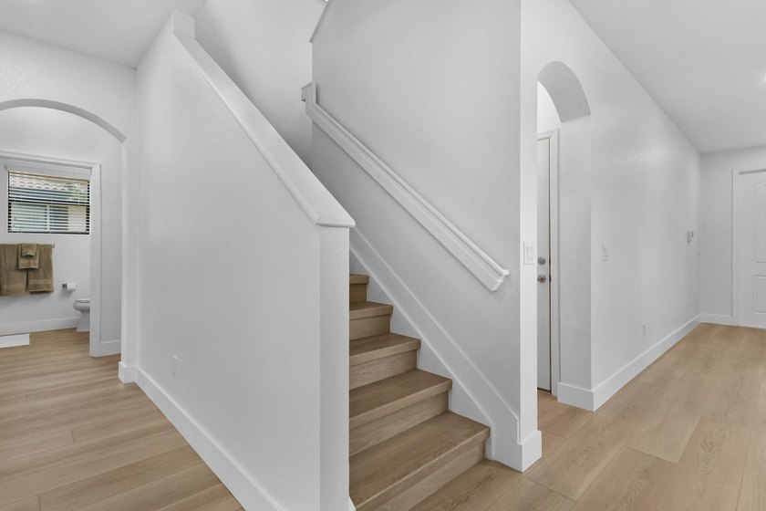 Fully renovated and move-in ready, this 5-bedroom, 3-bath home - photo 15