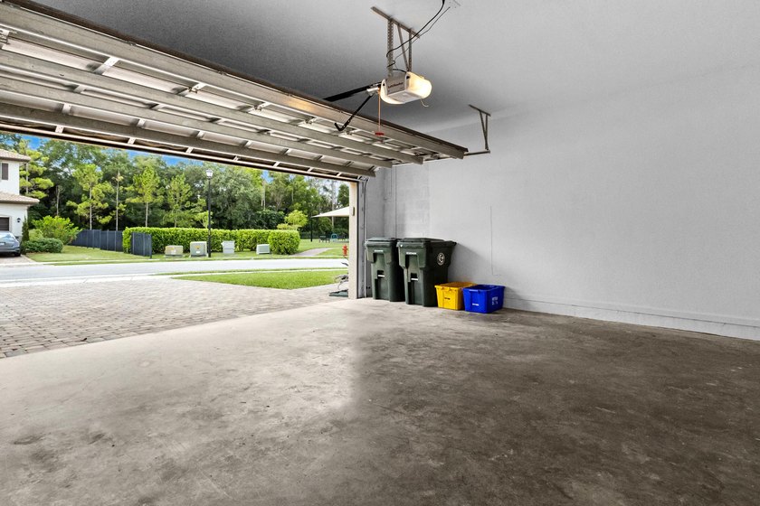 Fully renovated and move-in ready, this 5-bedroom, 3-bath home - photo 48