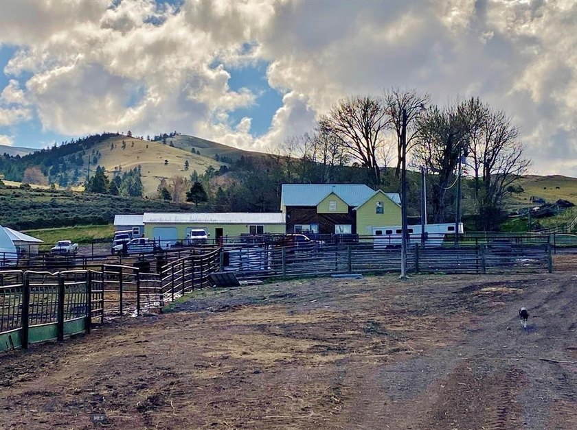 Held by the same family since 1871, the Chevallier Ranch - photo 3