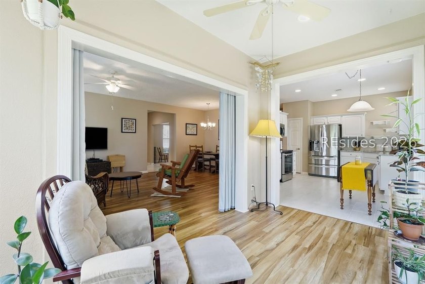 Location! Location! Beautifully updated extended, end unit Wren - photo 26