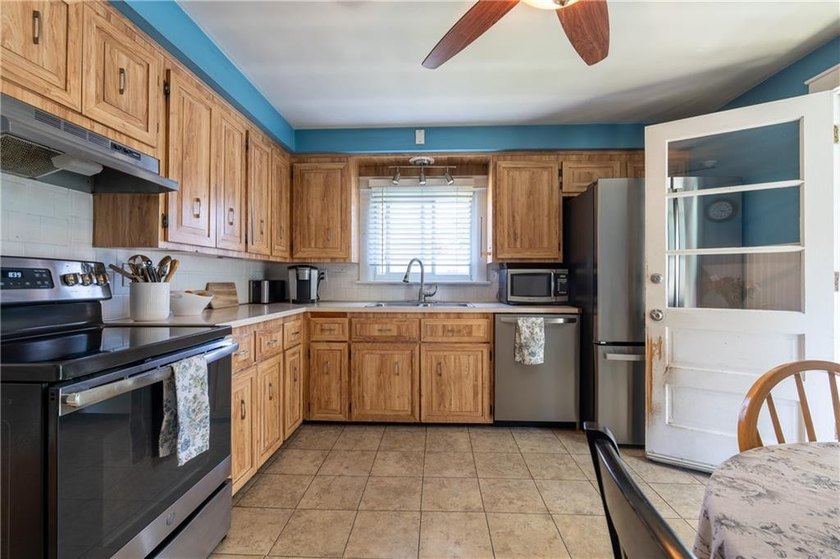 110 James M Beardsworth Ave ( aka Beardsworth Ave) is a 4 - photo 7