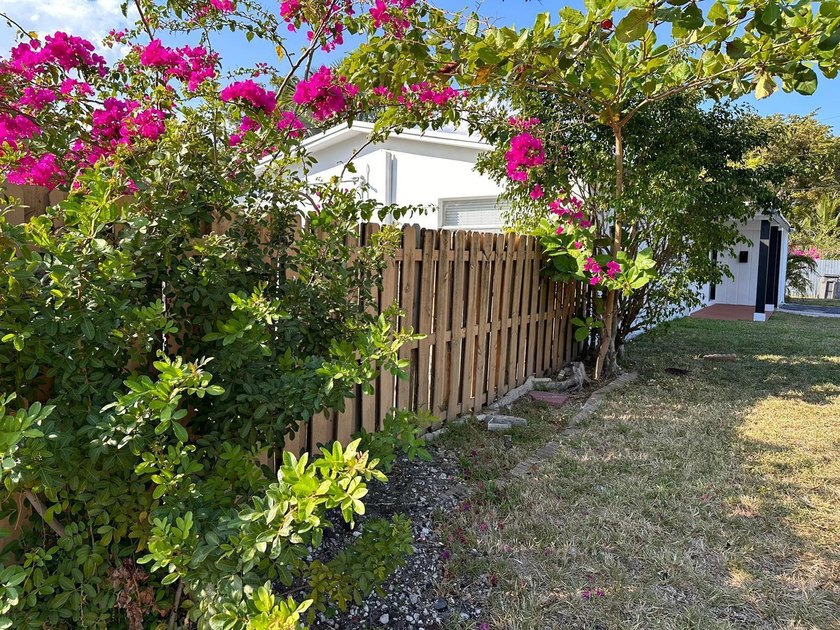 Spacious and fully equipped 4-bedroom, 4-bathroom one-story home - photo 5