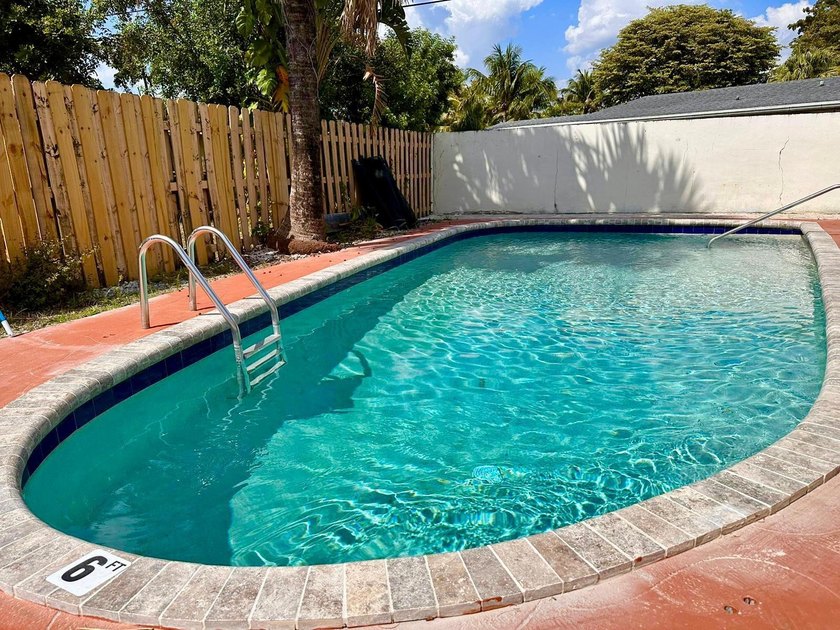 Spacious and fully equipped 4-bedroom, 4-bathroom one-story home - photo 7