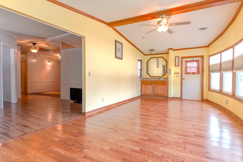 Move in Ready...This 1399 Sq ft home, has been well maintained - photo 6