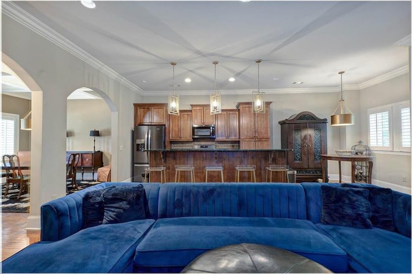 Don't miss this rare opportunity to own a stunning residence - photo 12