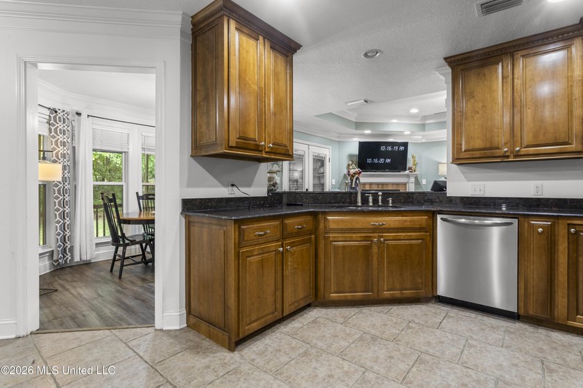 AMAZING FIND ON 5 LOTS! Discover ultimate privacy and modern - photo 15