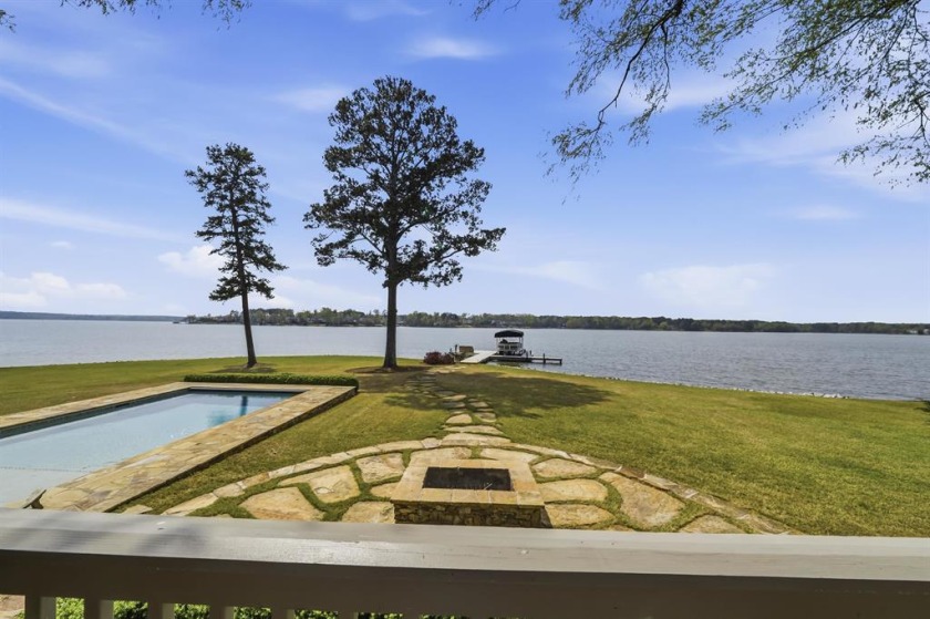 Luxury Lake Living on Lake Oconee - Under Contract SOLD - photo 3