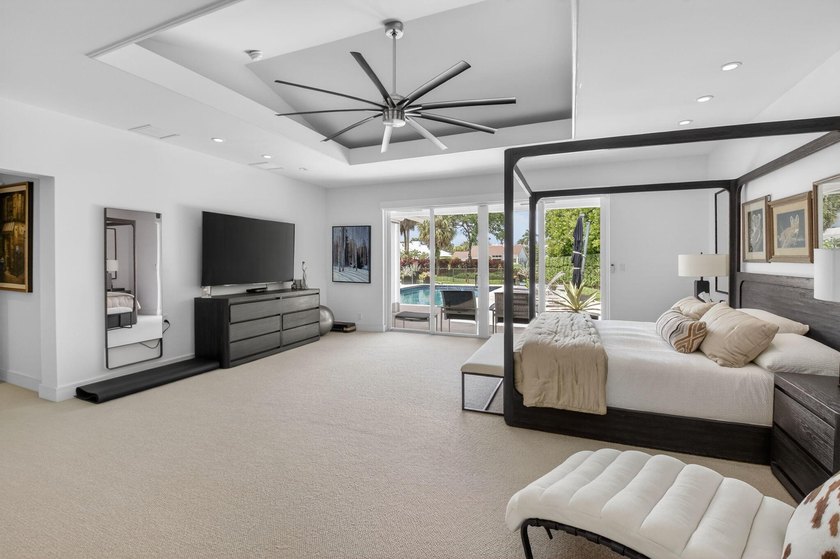 Renovated one-story home with 3 bedrooms + office on an - photo 12