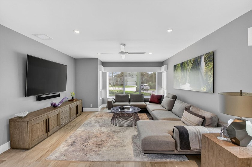 Renovated one-story home with 3 bedrooms + office on an - photo 15
