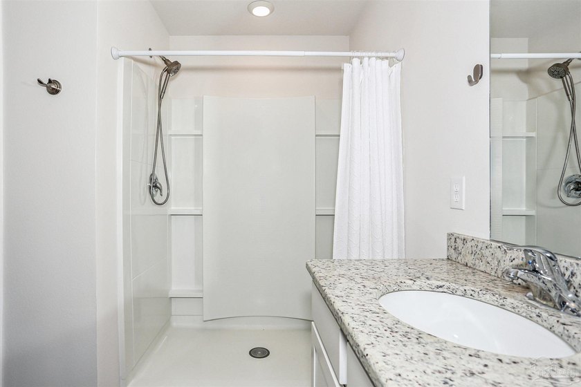 Completely Move-in ready nearly new 4-bedroom, 2-bath home - photo 22