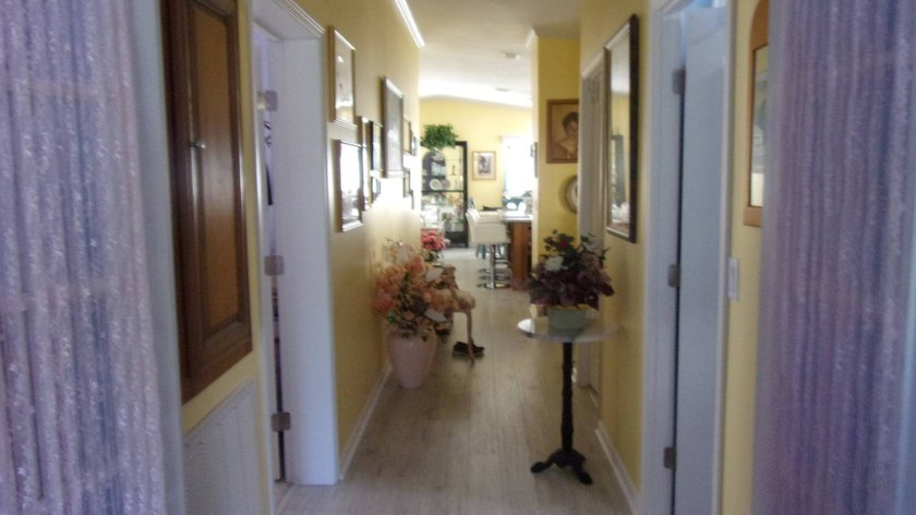 Like New 2017 Skyline Large Gorgeous Home, 1,568 sq. ft., open - photo 27