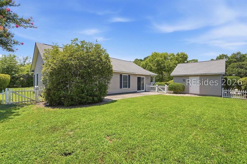 Charming 3-bedroom, 2-bath home tucked away at the back of a - photo 37