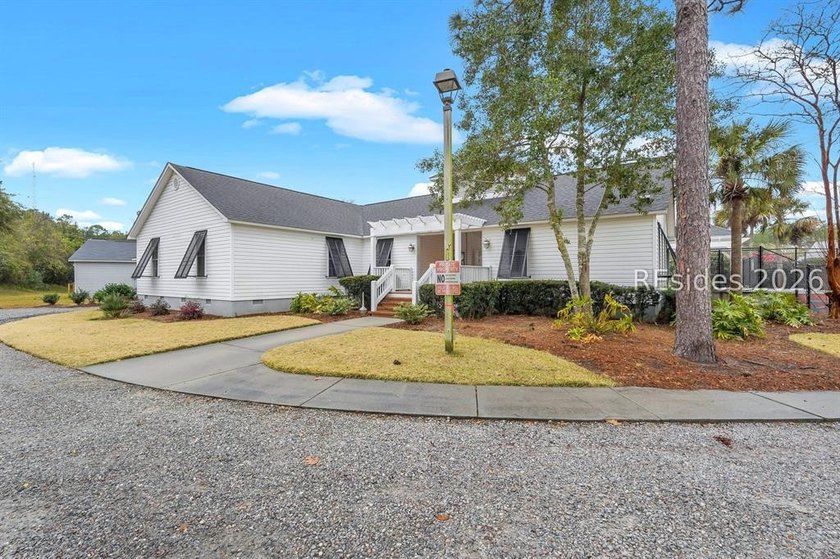 Charming 3-bedroom, 2-bath home tucked away at the back of a - photo 42