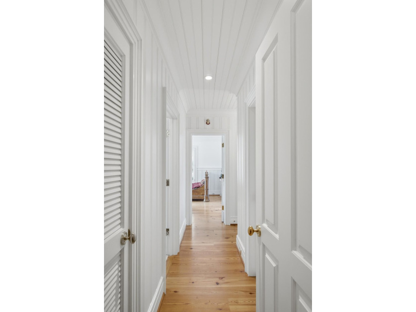 Coastal living meets timeless design at 2668 Bayonne Street - photo 42