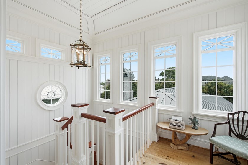 Coastal living meets timeless design at 2668 Bayonne Street - photo 47