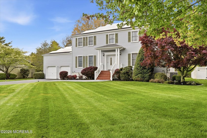 Welcome to Twin Oaks and the highly sought-after Sheila Drive in - photo 2