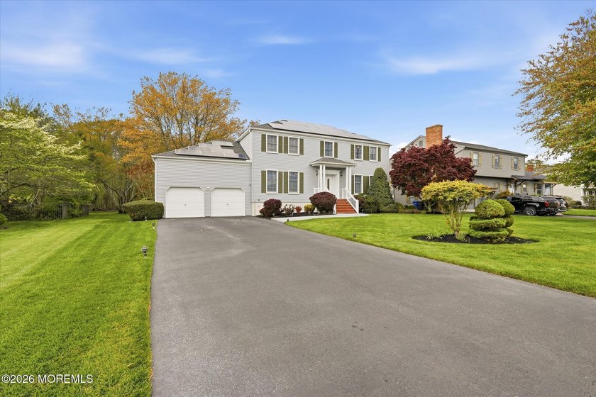 Welcome to Twin Oaks and the highly sought-after Sheila Drive in - photo 4