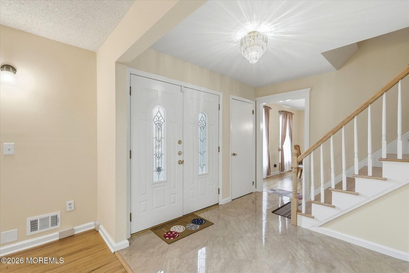 Welcome to Twin Oaks and the highly sought-after Sheila Drive in - photo 9