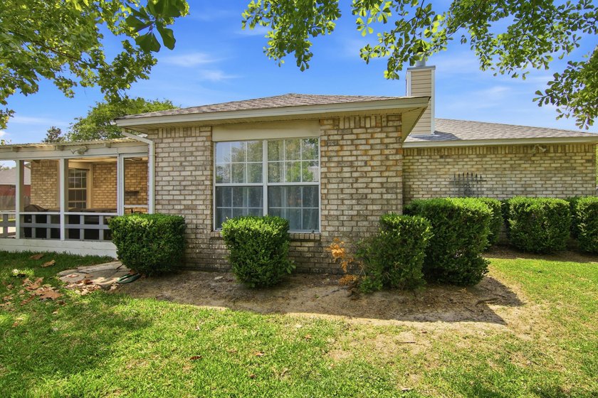Assumable loan available to VA eligible buyer 4.7% rate.Located - photo 34