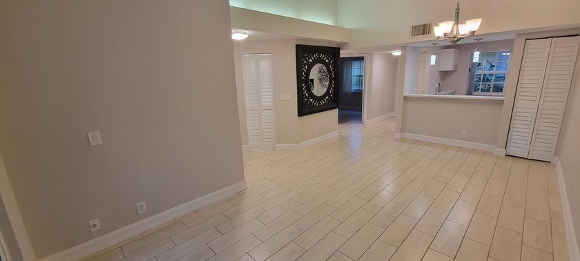 Updated 2B 2B Waterfront Condo in the gated community of Bay - photo 3