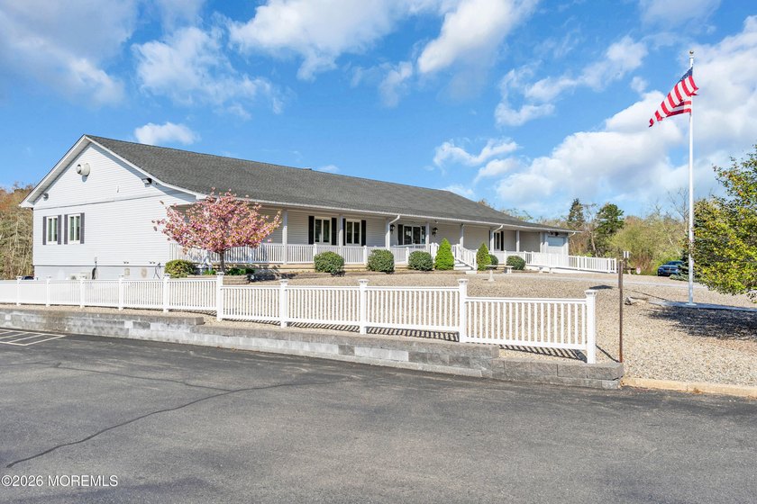 Welcome to Homestead Run! A 55+ community with a salt water pool - photo 20