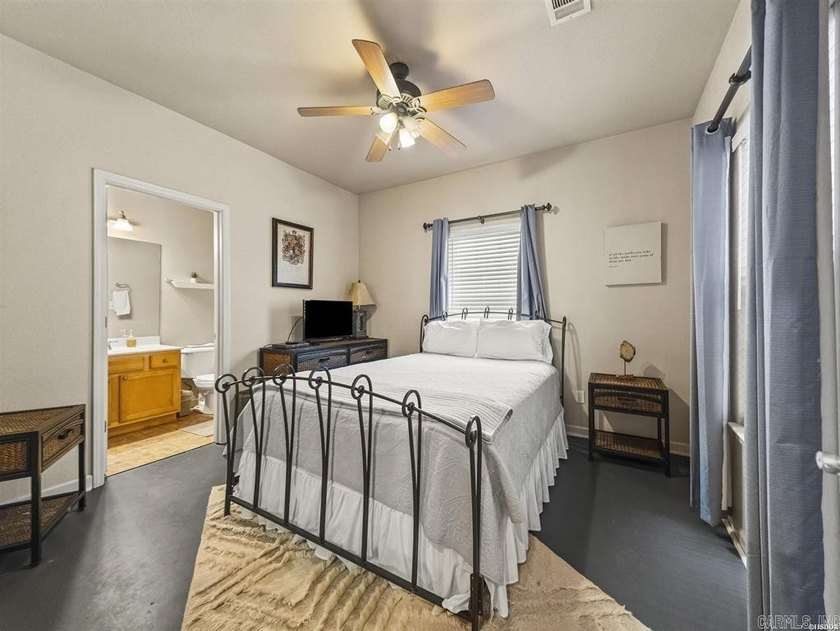 Enjoy easy lake living in this 2-bedroom, 2-bath single-story - photo 22