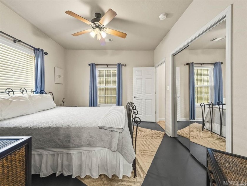 Enjoy easy lake living in this 2-bedroom, 2-bath single-story - photo 24
