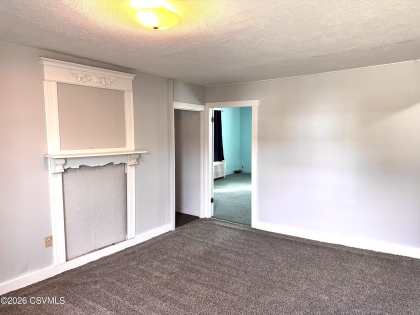 Spacious 4-Bedroom Home in Charming New Berlin!Welcome to this - photo 28