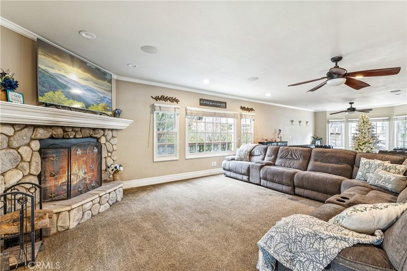 Big! Bold! Beautiful! The ideal Family Lodge...Situated at the - photo 3