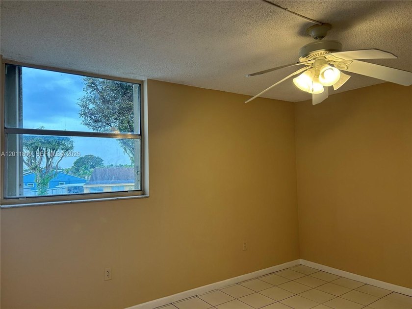 Beautiful 2bed/2bath apartment with excellent location, close to - photo 3