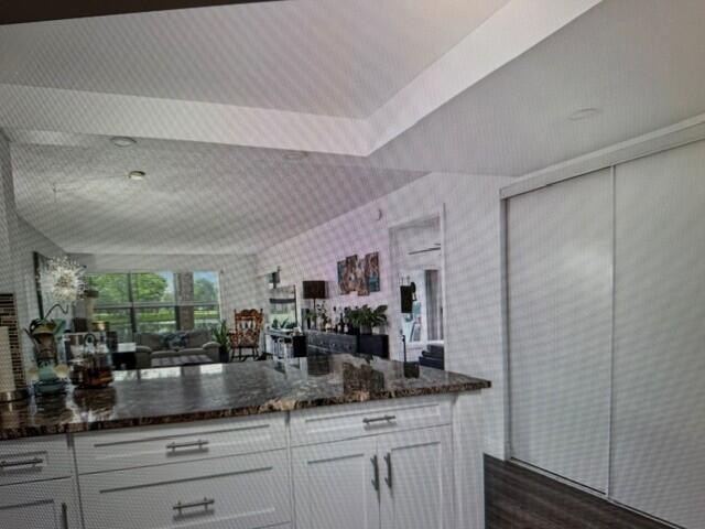 Ideal For Investors! tenants in place 1 Bedroom 1 Bathroom and a - photo 11