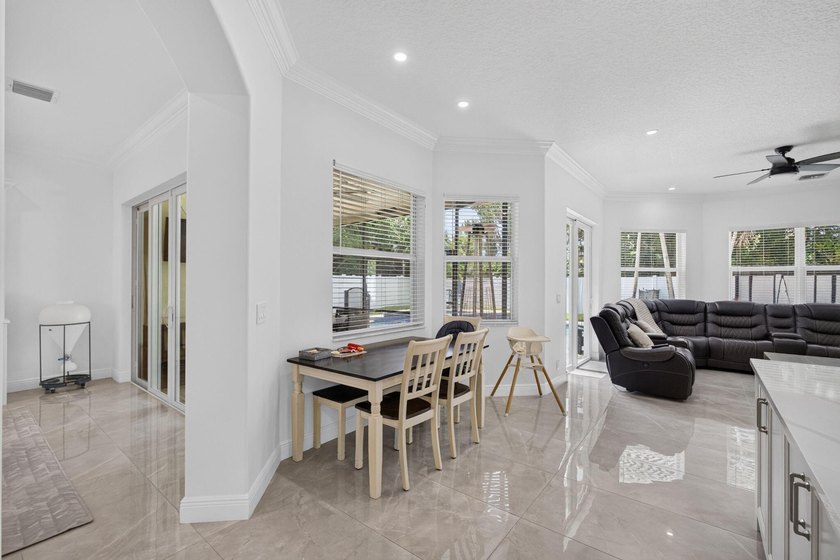 Come see this spectacularly upgraded pool home, the nicest ever - photo 28