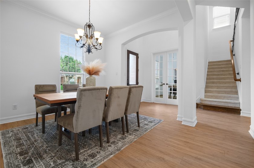 Beautifully maintained and move-in ready home in the highly - photo 6