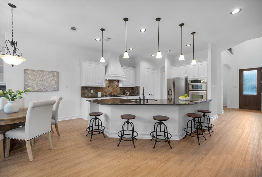 Beautifully maintained and move-in ready home in the highly - photo 10