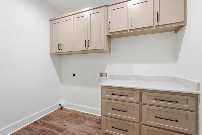Experience refined new construction by Guerrero Custom Homes at - photo 41
