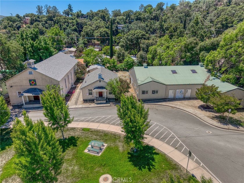 Located in the historic Plaza district of Clearlake Oaks, this - photo 2