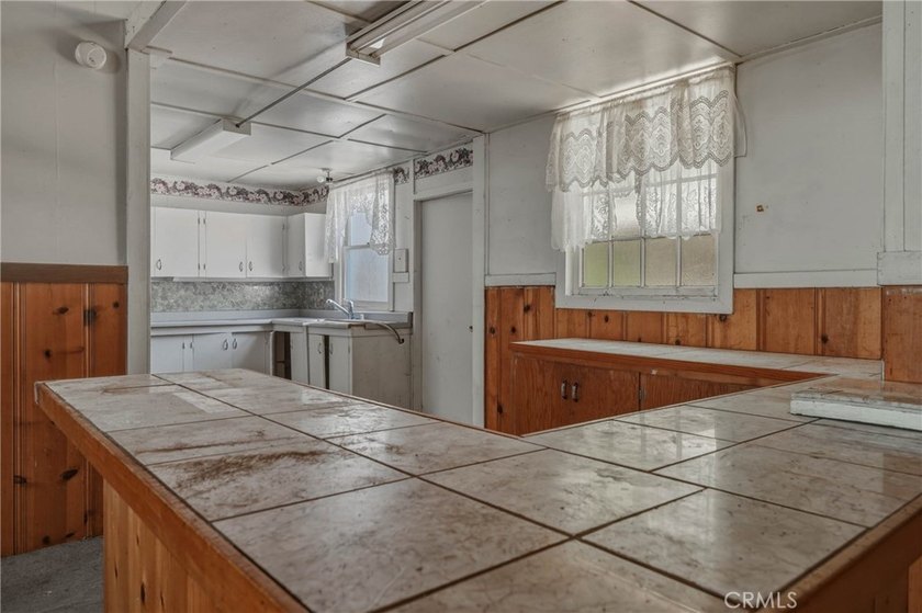 Located in the historic Plaza district of Clearlake Oaks, this - photo 6