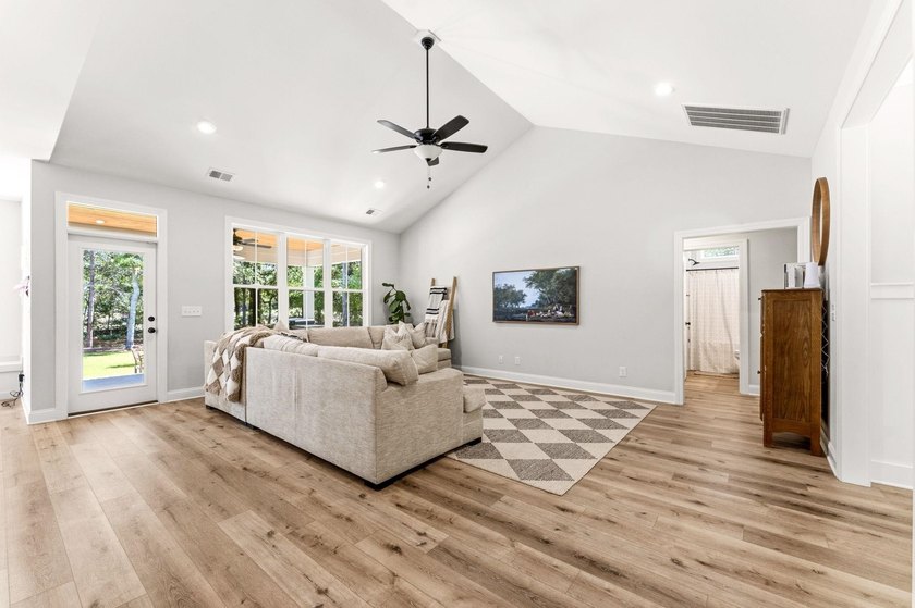 Welcome to 410 Old Plantation Drive, a nearly new home in Hagley - photo 8
