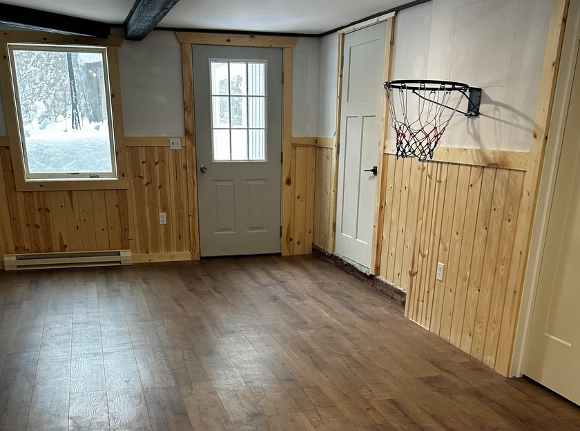 Fully remodeled 5-bedroom home on Hill Island in Cedarville with - photo 28