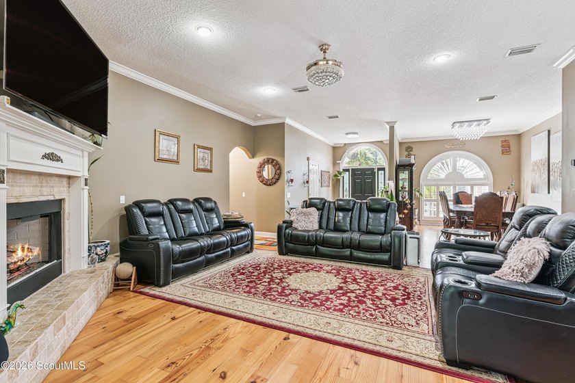 Welcome to Serenoa Cove! This beautiful four-bedroom - photo 11