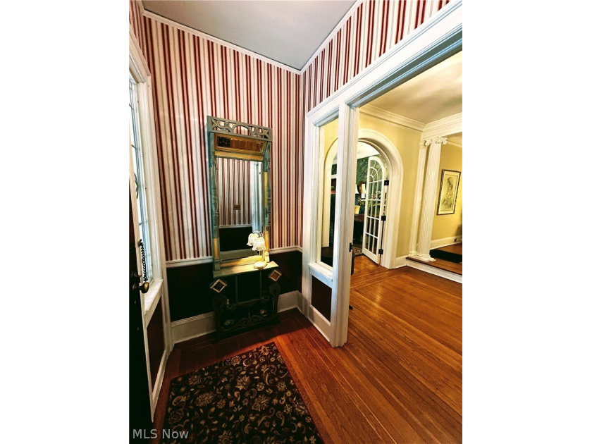 Prepare to be wowed! Homes like this don't come on the market - photo 13