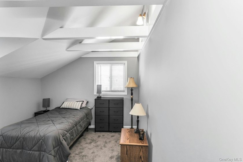 Welcome home to this beautiful Colonial in the highly - photo 25