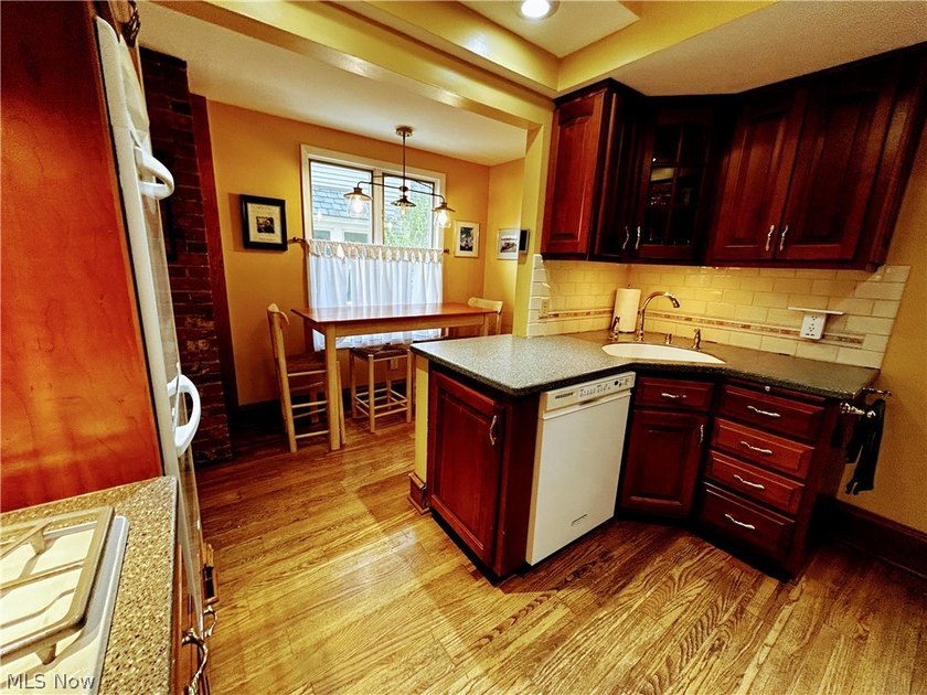 Prepare to be wowed! Homes like this don't come on the market - photo 28